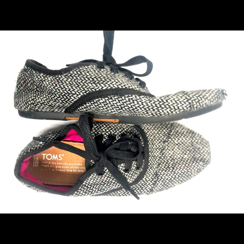 Women’s Toms